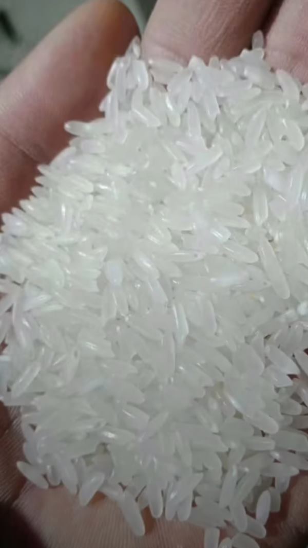 常年批发零售自家种植的五常稻花香大米，长粒香大米